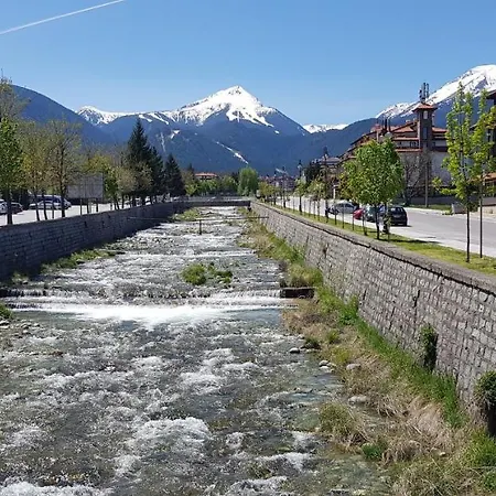 アパート Simon's バンスコ