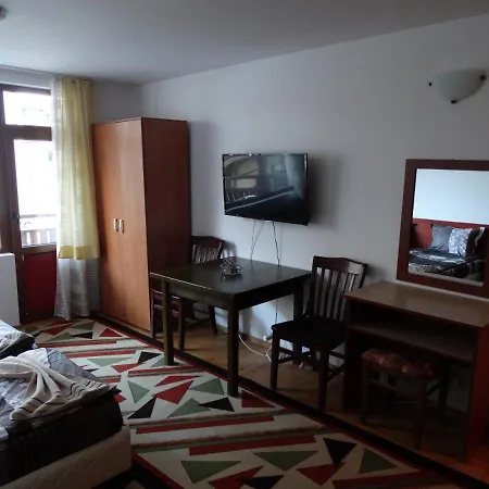 Simon's Апартаменти Бансько